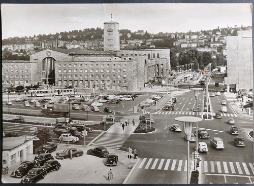 Stuttgart hauptbahnhof auto - stuttgart,